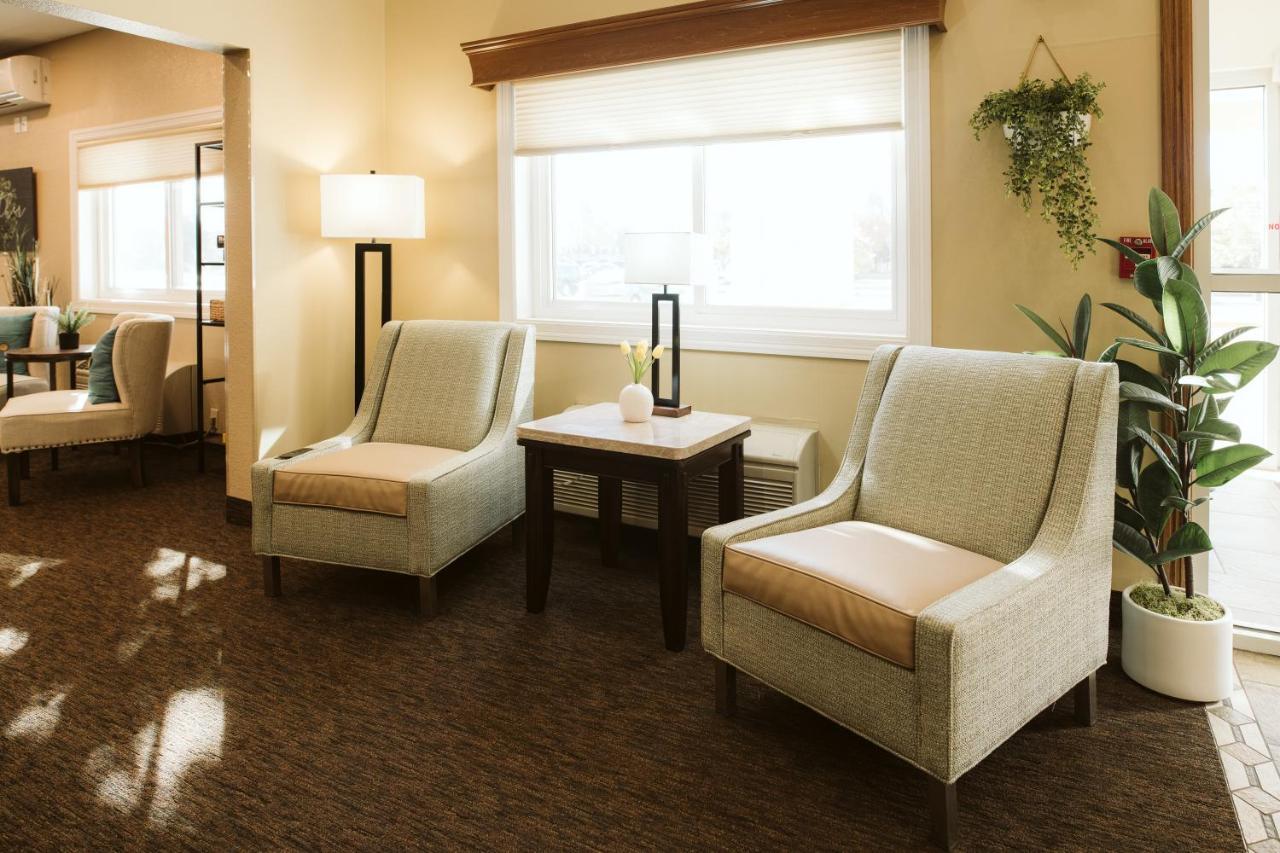 Everspring Suites Bismarck Bagian luar foto