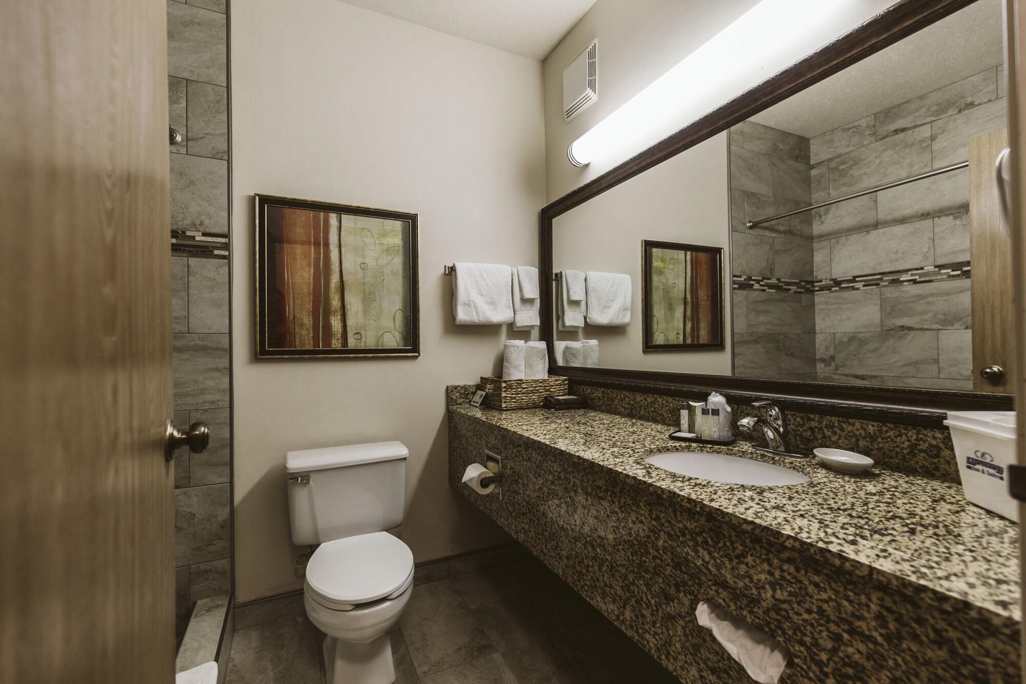 Everspring Suites Bismarck Bagian luar foto
