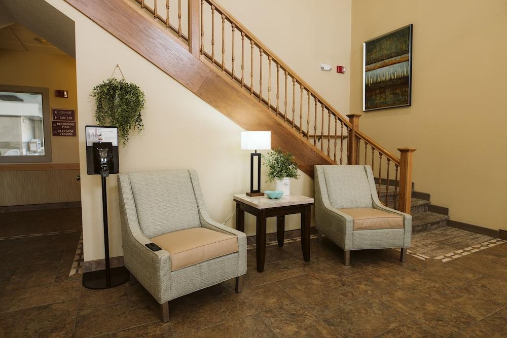 Everspring Suites Bismarck Bagian luar foto