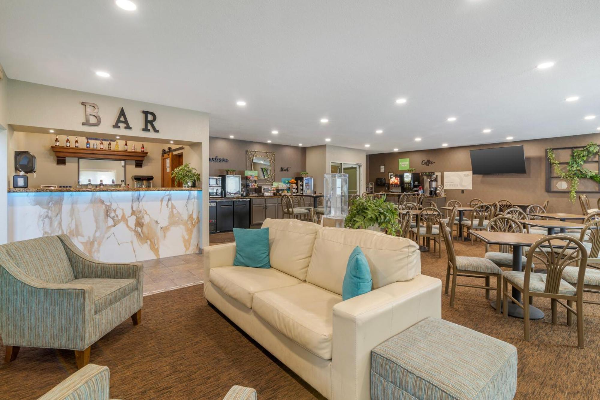 Everspring Suites Bismarck Bagian luar foto