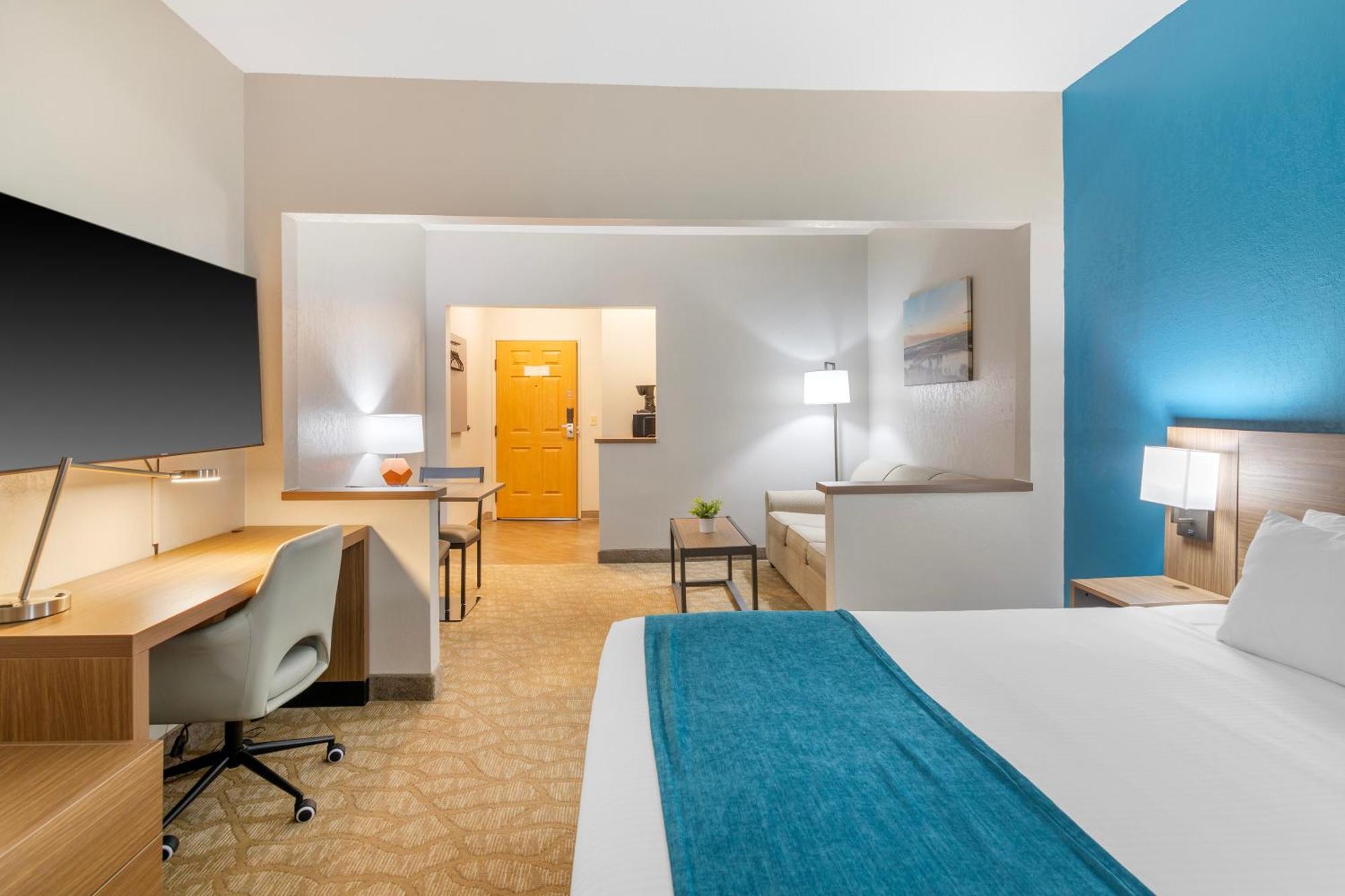 Everspring Suites Bismarck Bagian luar foto
